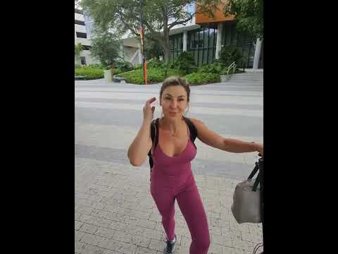 Picking up MILFs at UM! #confident #pickup #trending #dating #flirting #youtube #pickuplines